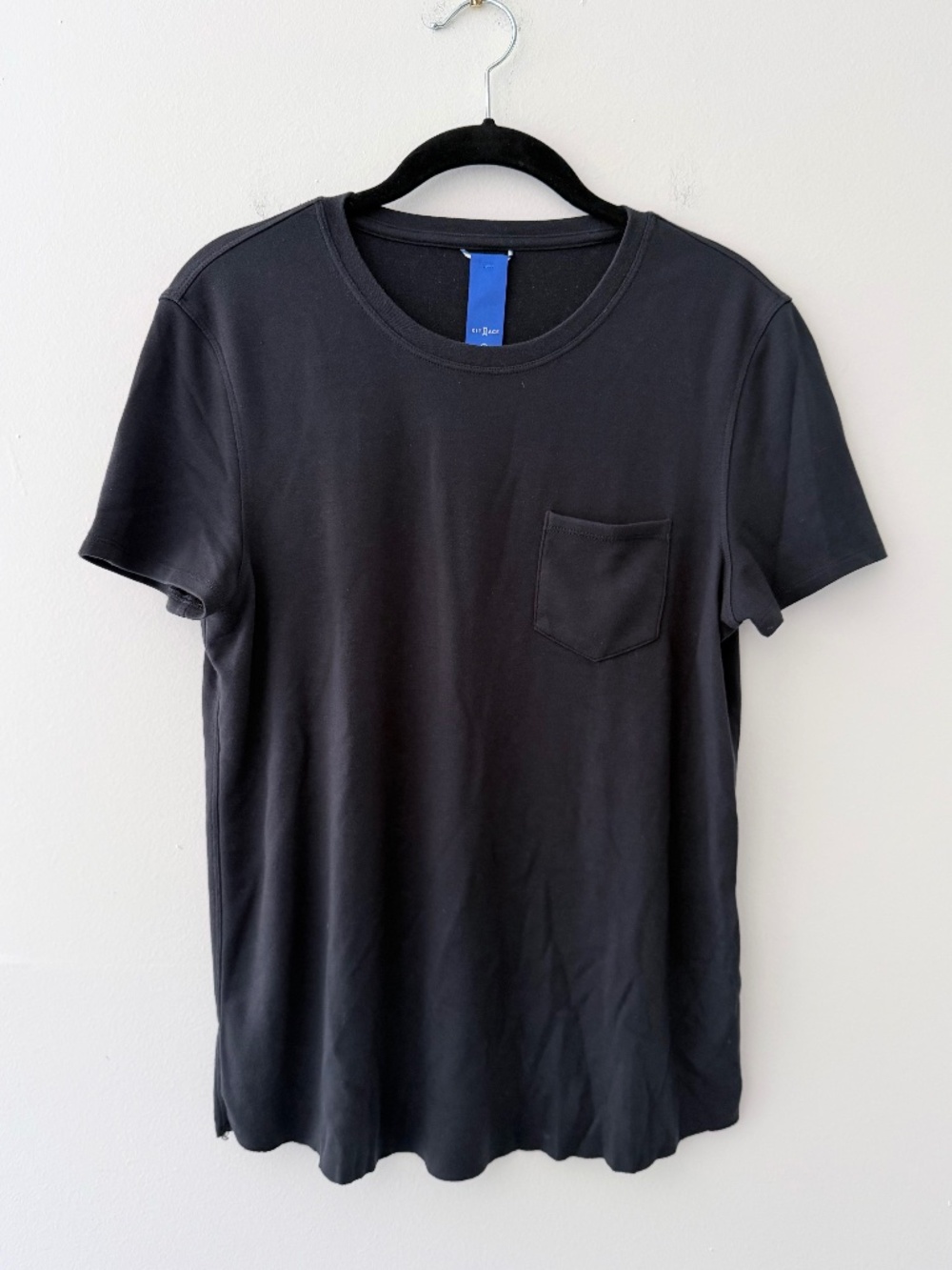 Kit & Ace Black Short-Sleeve Pocket Tee Soft Minimalist Capsule Wardrobe Crew SM